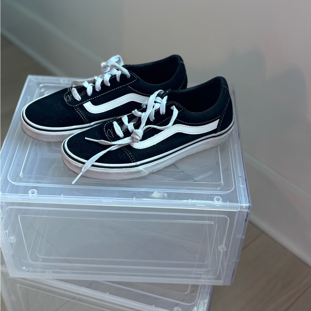 Vans Classic Black and White Low-Tops